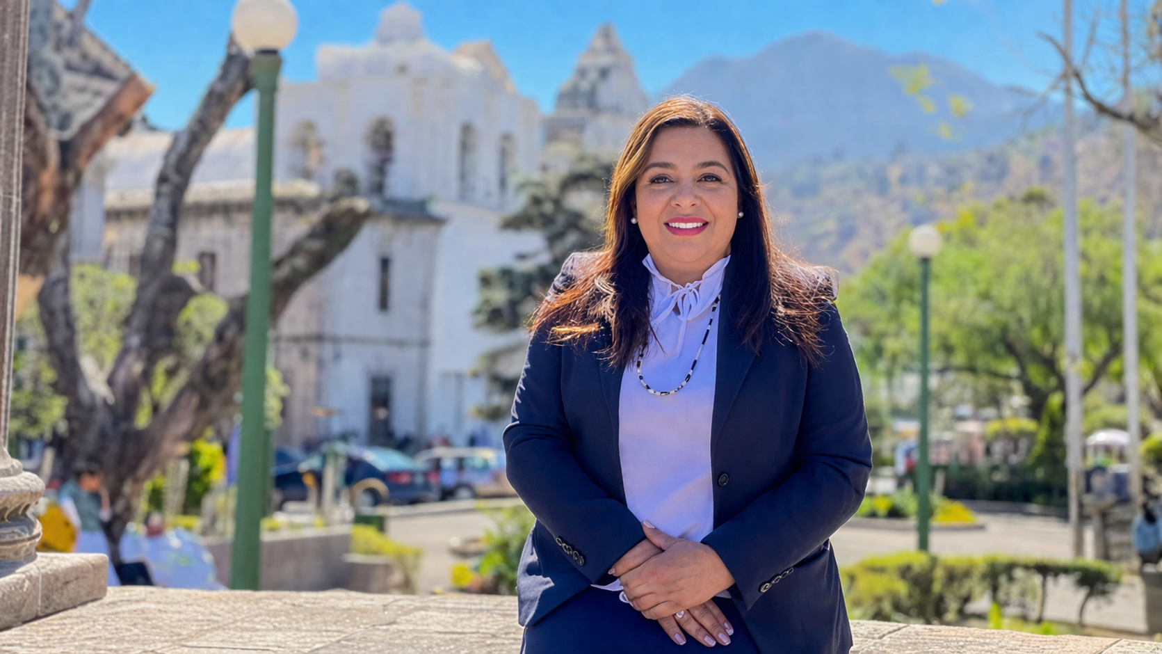 Edna Isabel Rodas, Abogada y Notaria en LESECO